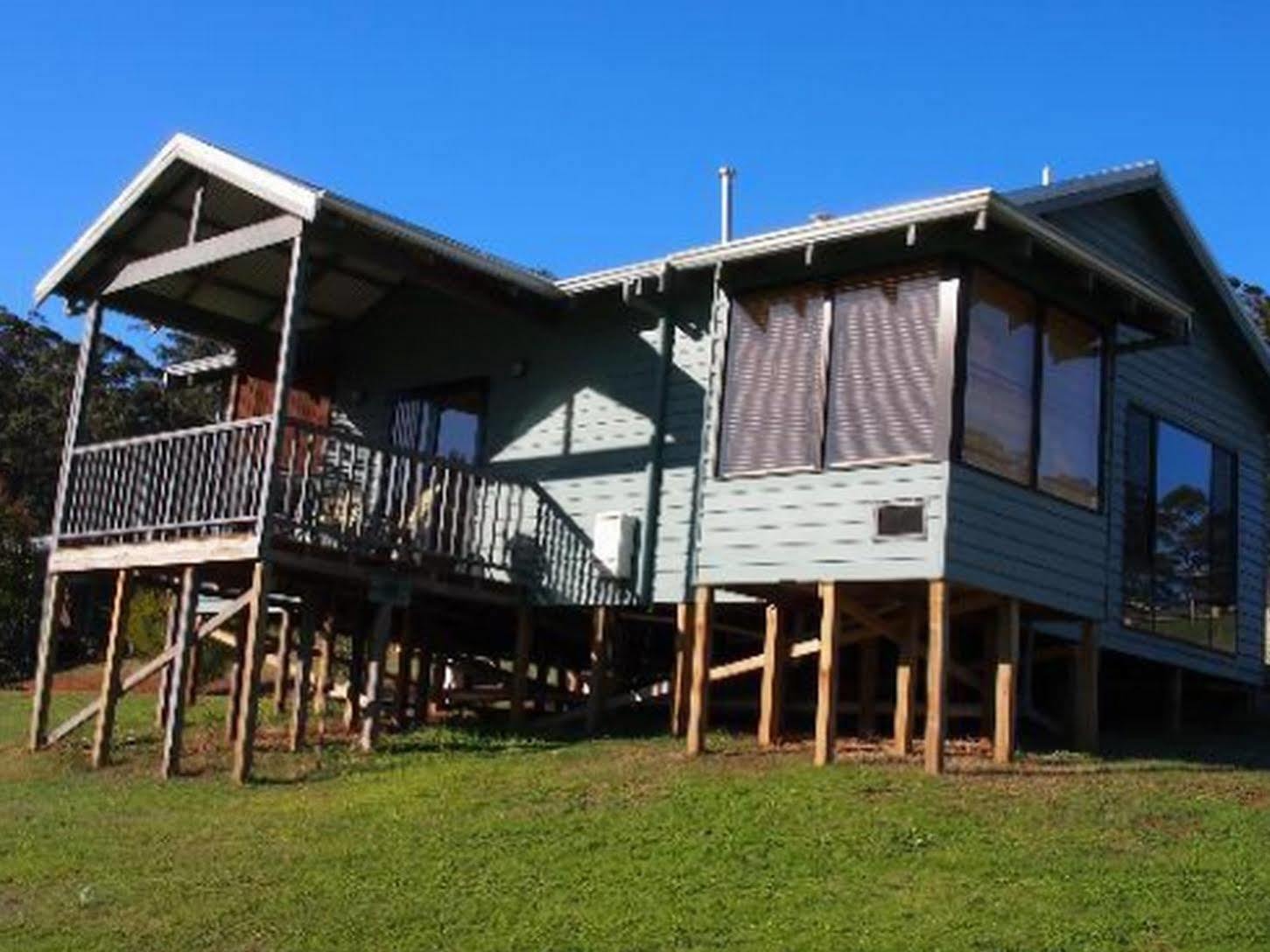 Rainbow Trail Chalets Пембертън Екстериор снимка